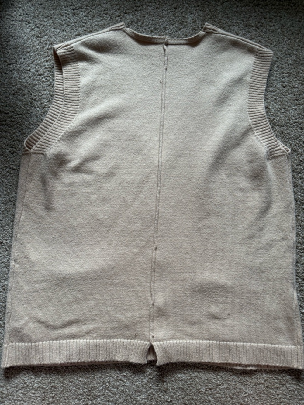 Adorable Cashmere Cat Sweater Vest (L?) - Picture 5 of 5